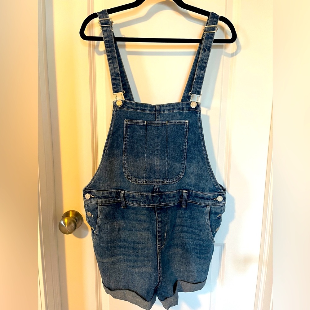Old Navy Denim Short Overalls Size L